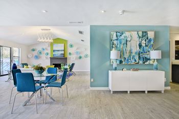 Clubhouse with free wi-fi